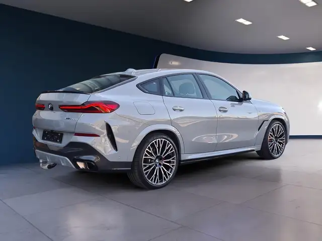 BMW X6 view 6