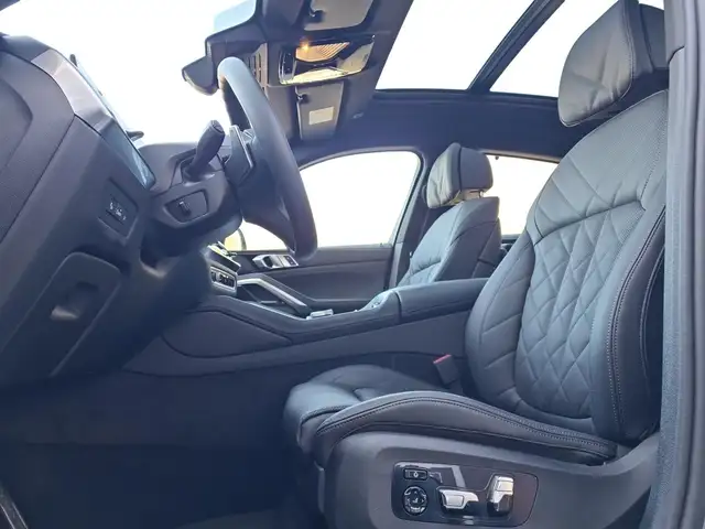 BMW X6 view 12