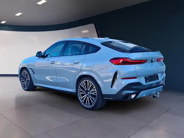 BMW X6 view 4