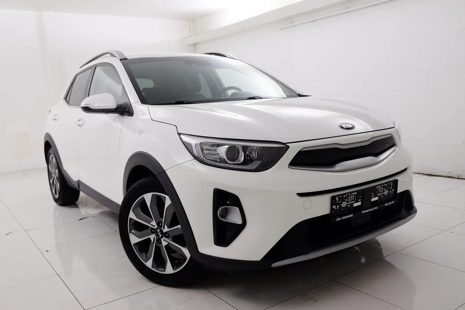 Kia Stonic Stonic 1.0 T 120cv # 1ère main, cuir, gps Blanc - 1