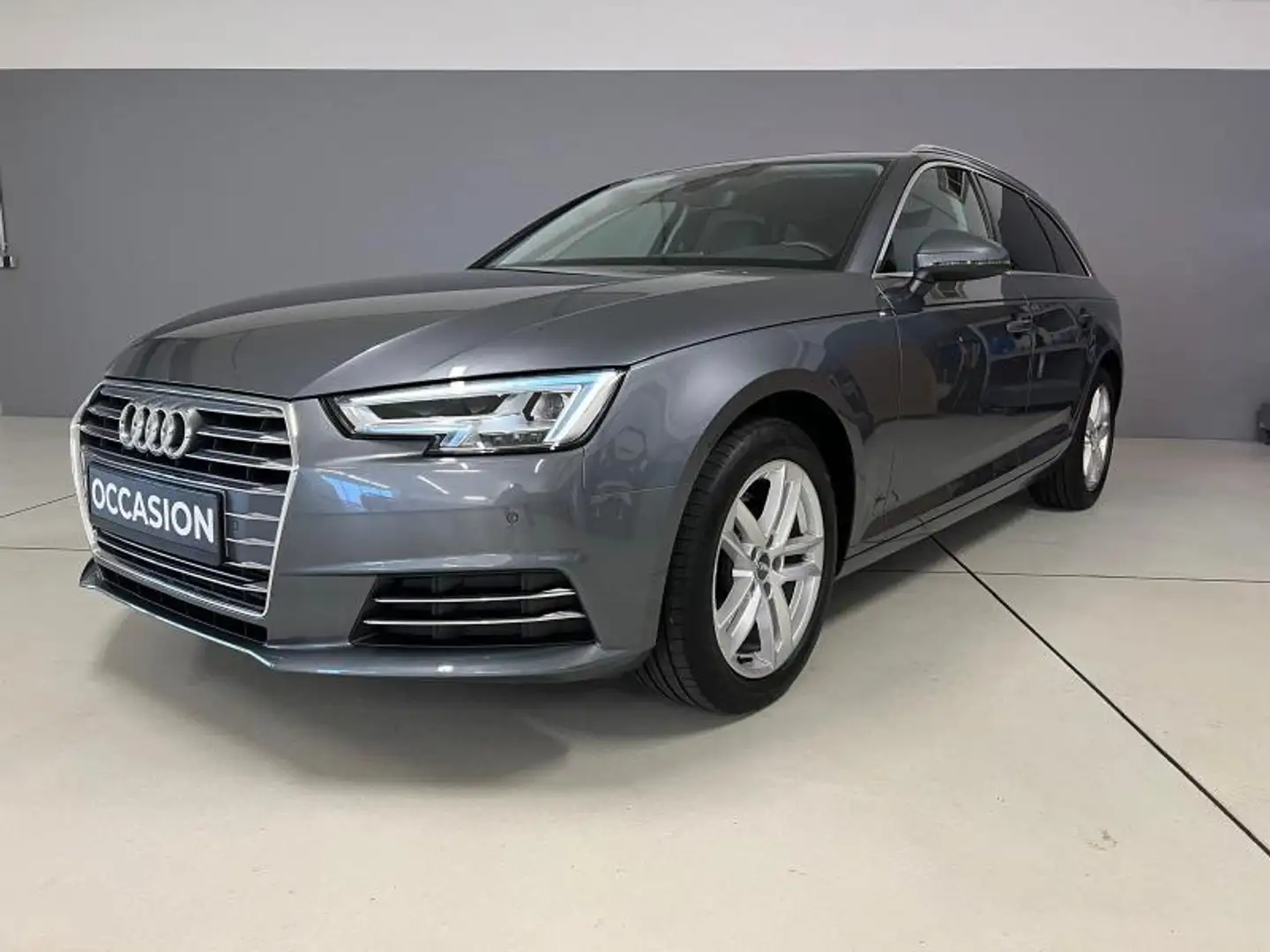 Audi A4 Avant Sport Gris - 1