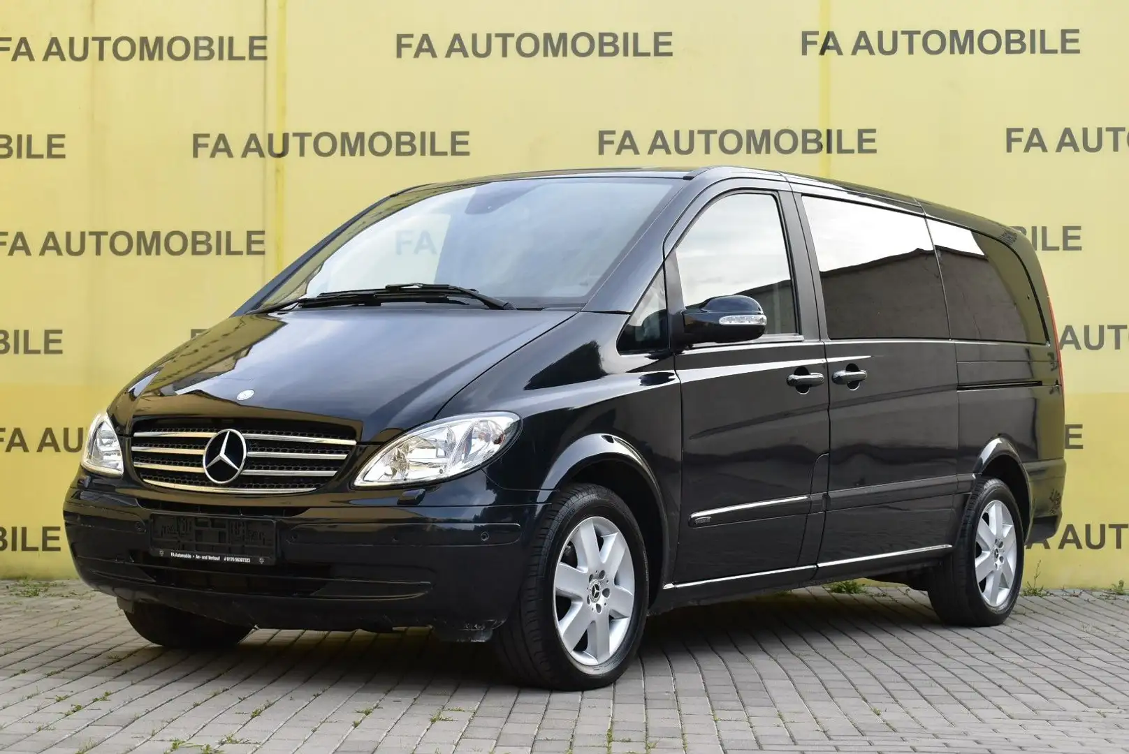 Mercedes-Benz Viano 3.0 CDI lang/6 SITZE/LEDER/PDC/SHZ/AHK/ALU Schwarz - 1