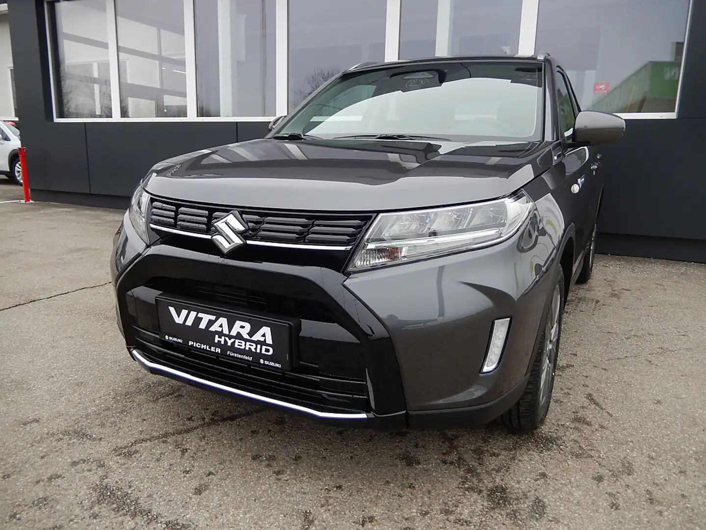 Suzuki Vitara 1,4 Hybrid clear Schwarz - 1