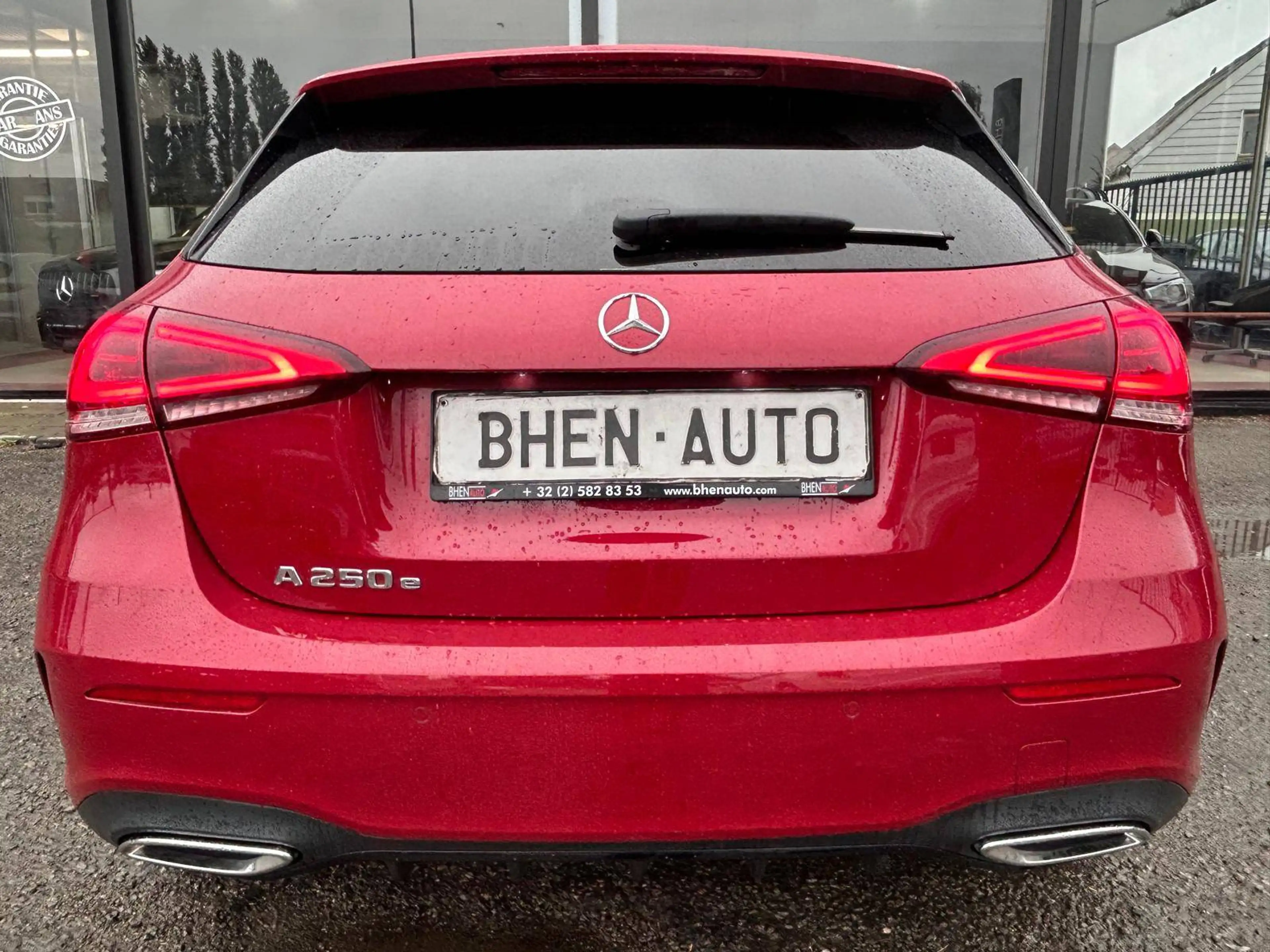 Mercedes-Benz A 250 e PHEV PACK AMG / TOIT PANO / ECLAIRAGE AMBIANCE / GARANTIE 12 MOIS — photo 6