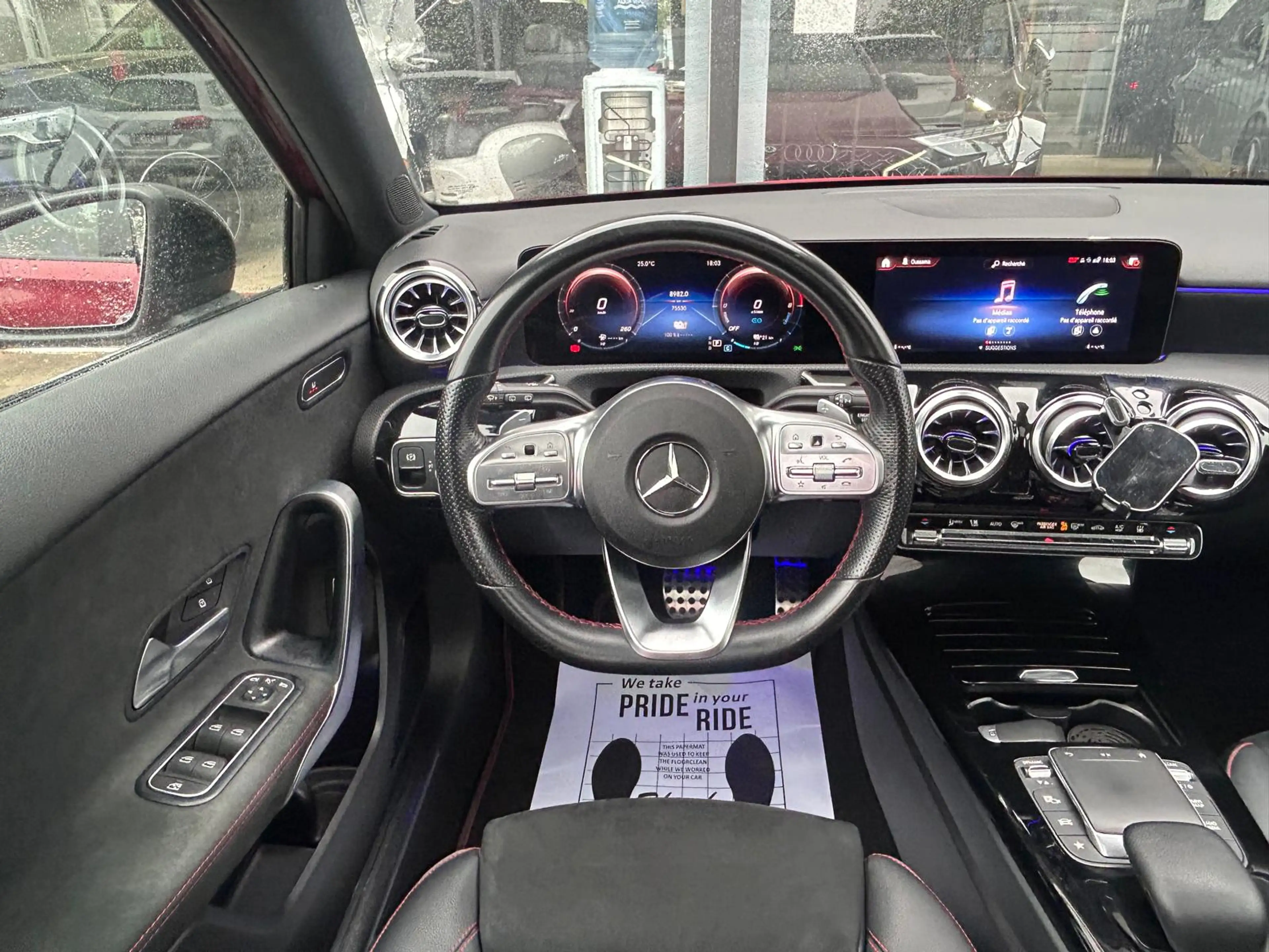 Mercedes-Benz A 250 e PHEV PACK AMG / TOIT PANO / ECLAIRAGE AMBIANCE / GARANTIE 12 MOIS — photo 12