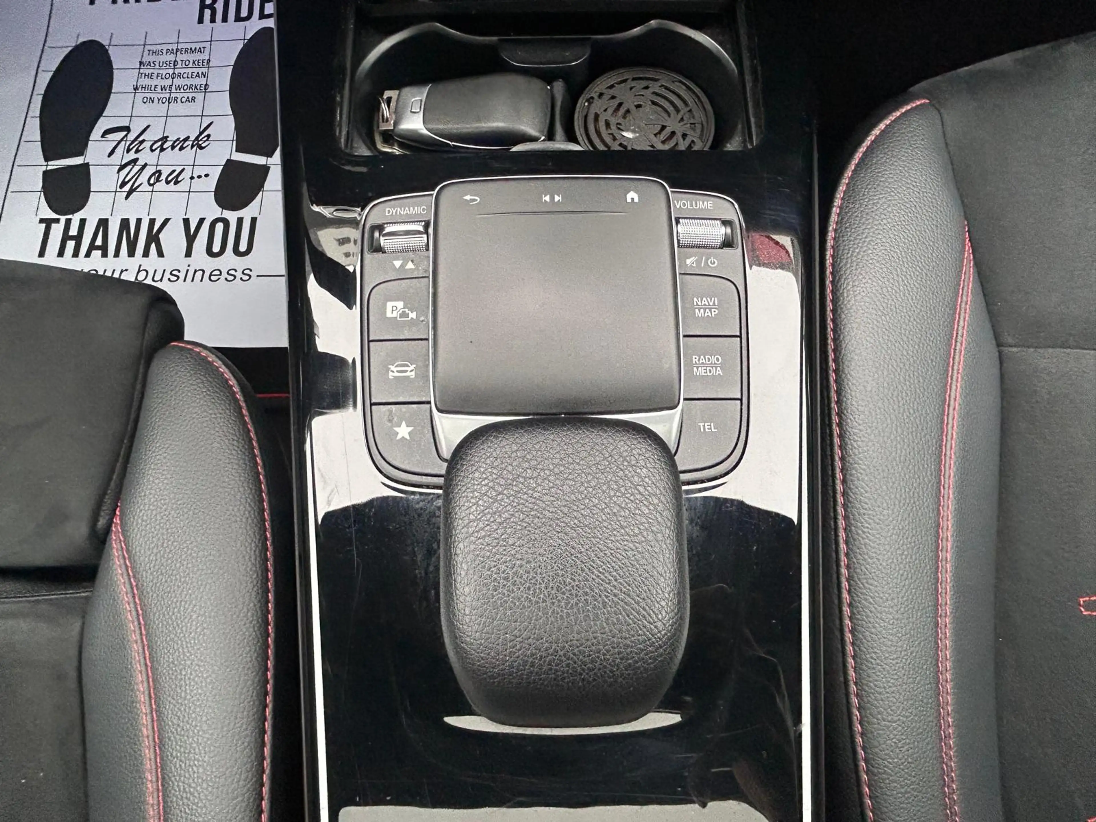 Mercedes-Benz A 250 e PHEV PACK AMG / TOIT PANO / ECLAIRAGE AMBIANCE / GARANTIE 12 MOIS — photo 14