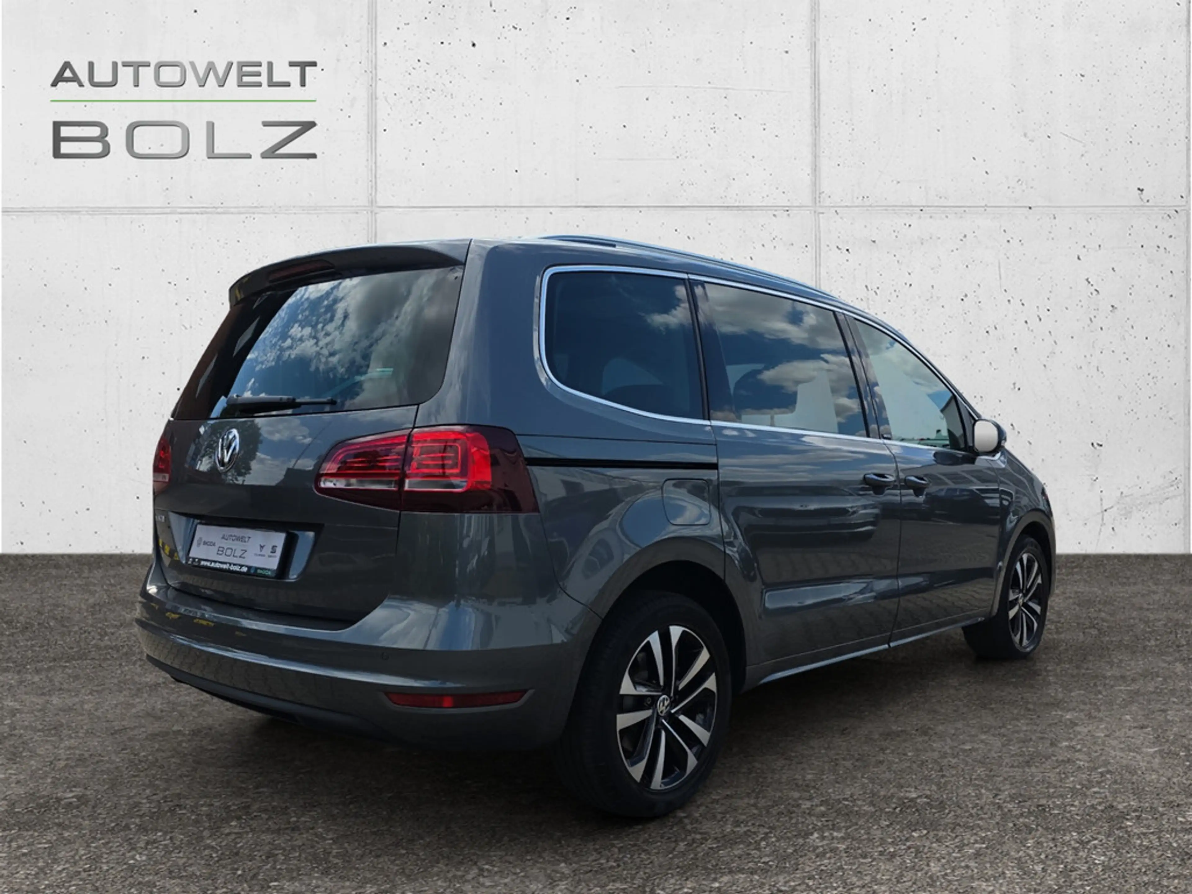 Volkswagen Sharan 1.4 TSI United 7-SITZER NAVI AHK PANO — photo 4