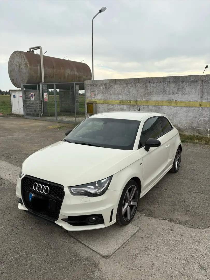 Audi A1 S Line 1.6 105 cv. LEGGI NOTE - 1