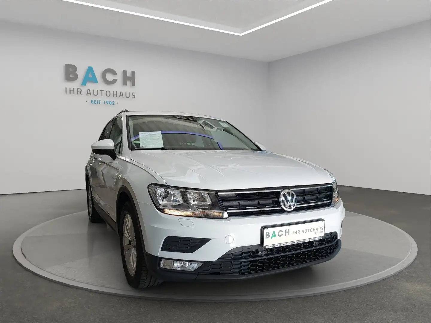 Volkswagen Tiguan Comfortline 18" Navi AHV Weiß - 2