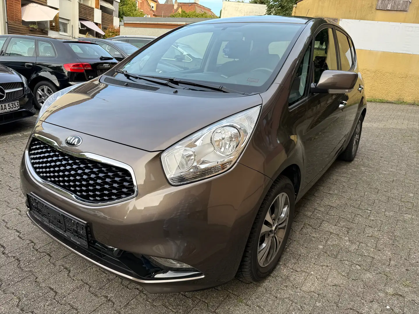 Kia Venga Dream Team klimaautomatik Braun - 1