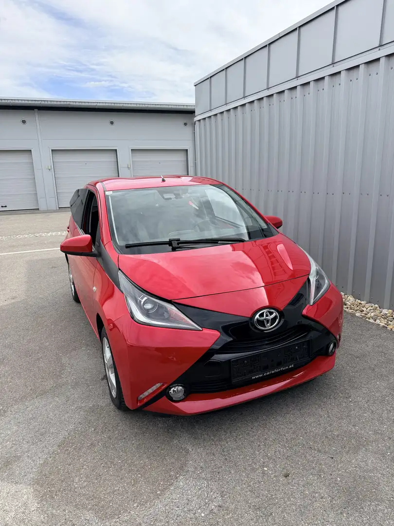 Toyota Aygo x-clusiv - 1