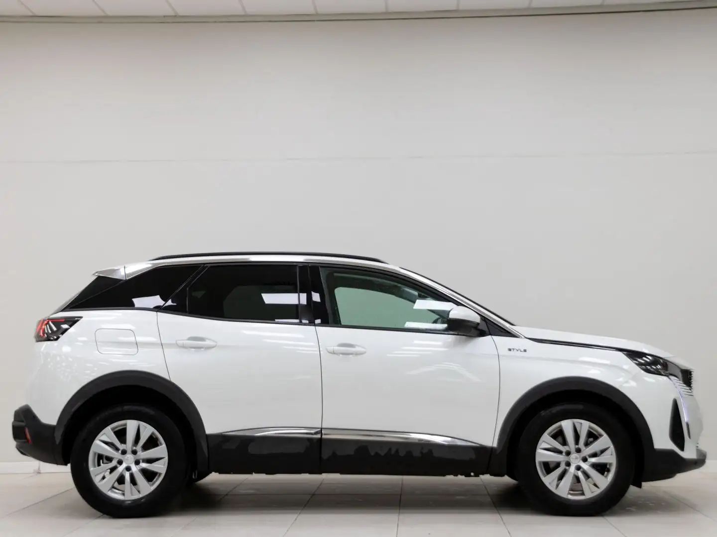 Peugeot 3008 1.2 PureTech S&S Style 130 Blanco - 2