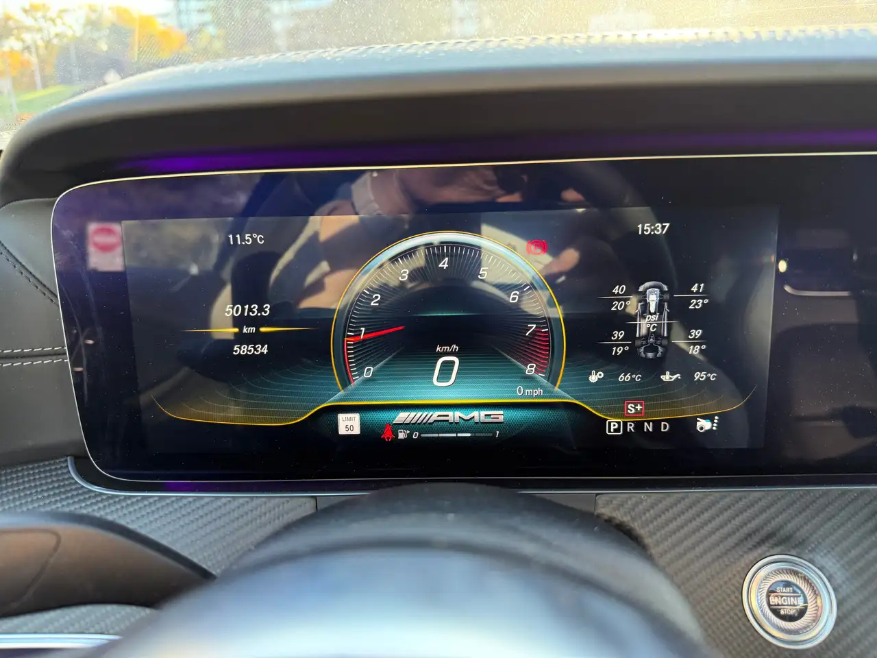 Mercedes-Benz AMG GT снимка Mercedes-Benz AMG GT