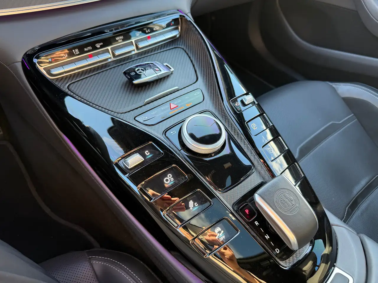 Mercedes-Benz AMG GT снимка Mercedes-Benz AMG GT