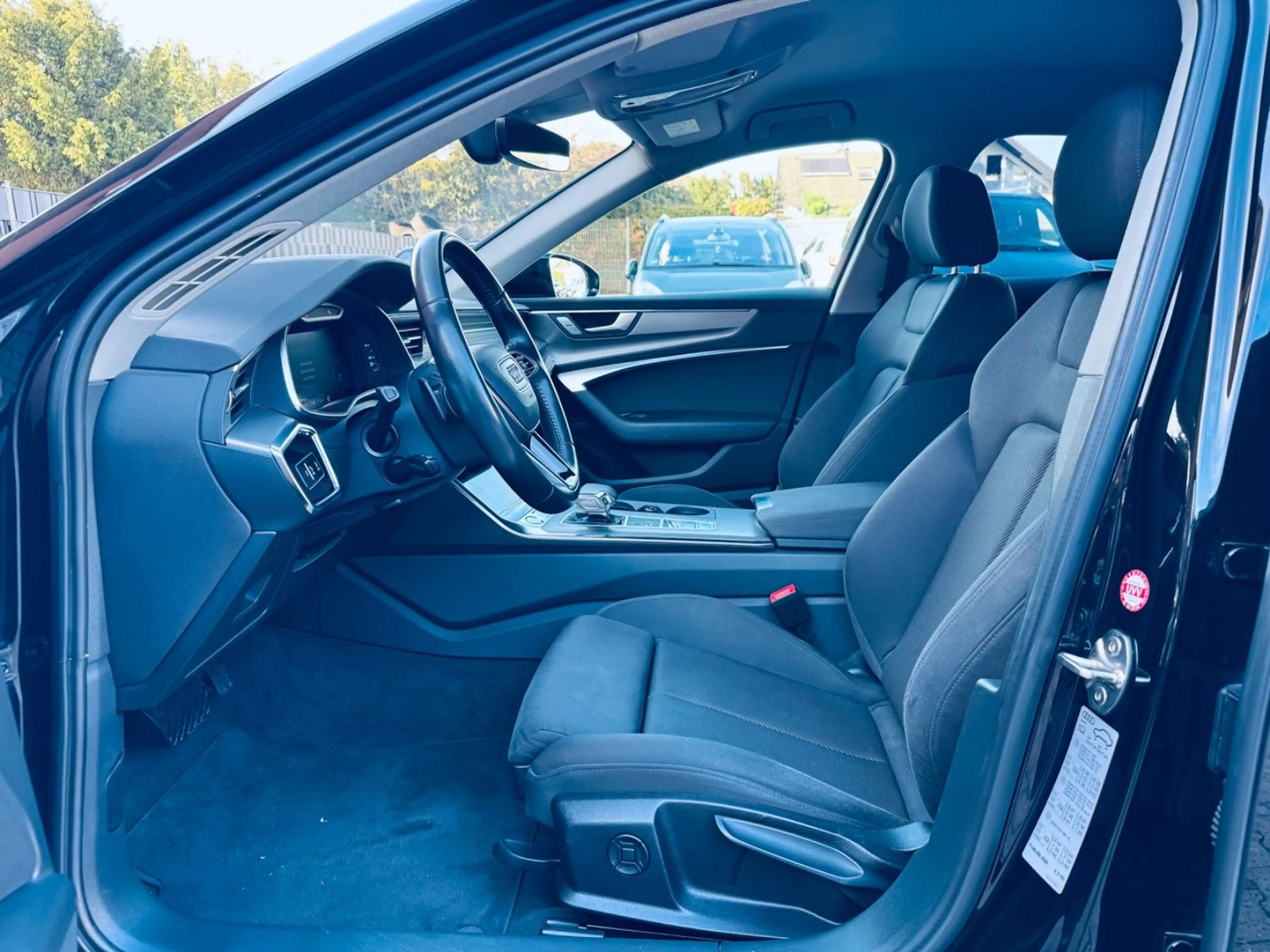 Audi A6 Lim. 45 TDI quattro sport S-line AHK — photo 10