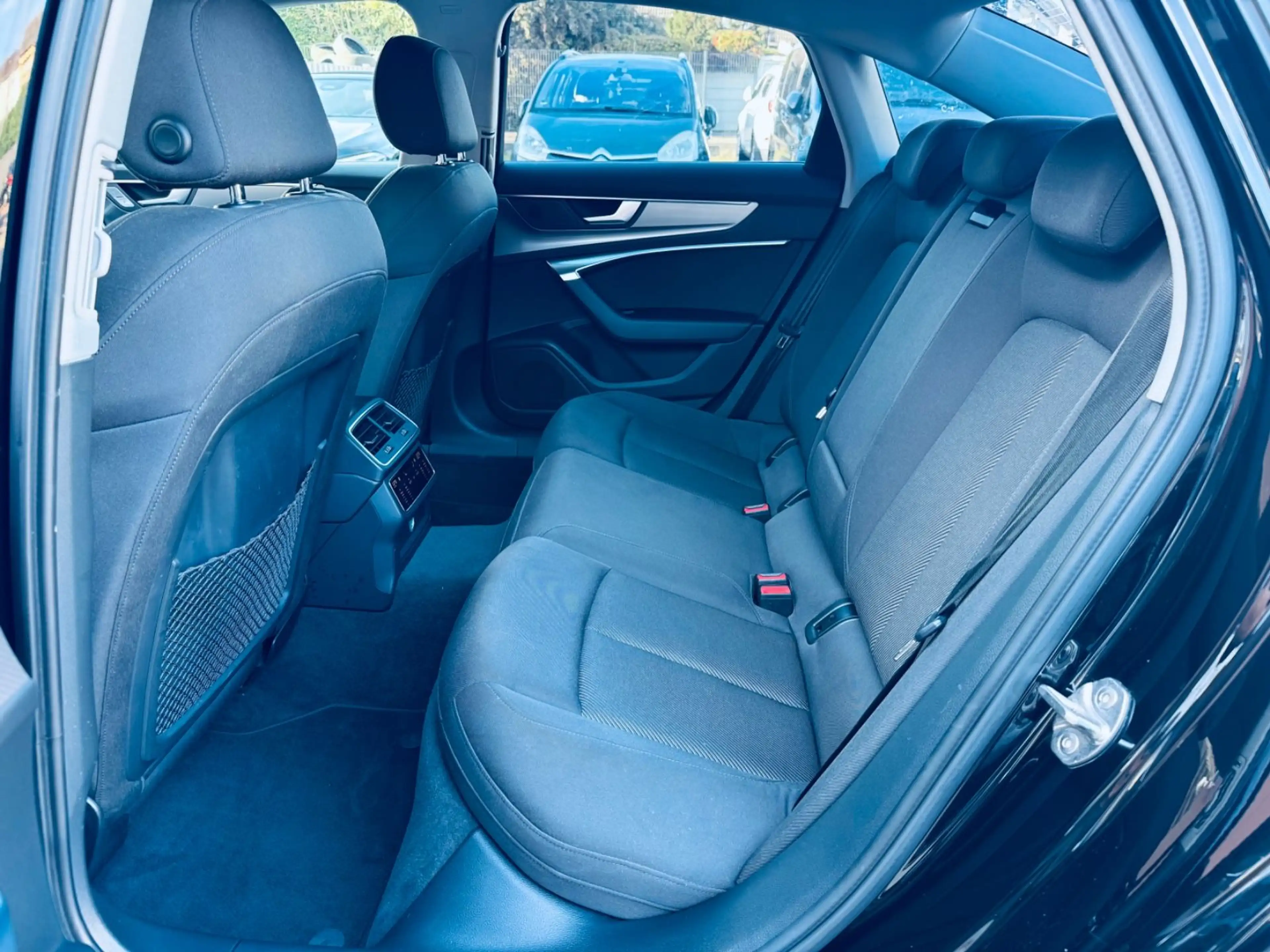 Audi A6 Lim. 45 TDI quattro sport S-line AHK — photo 12