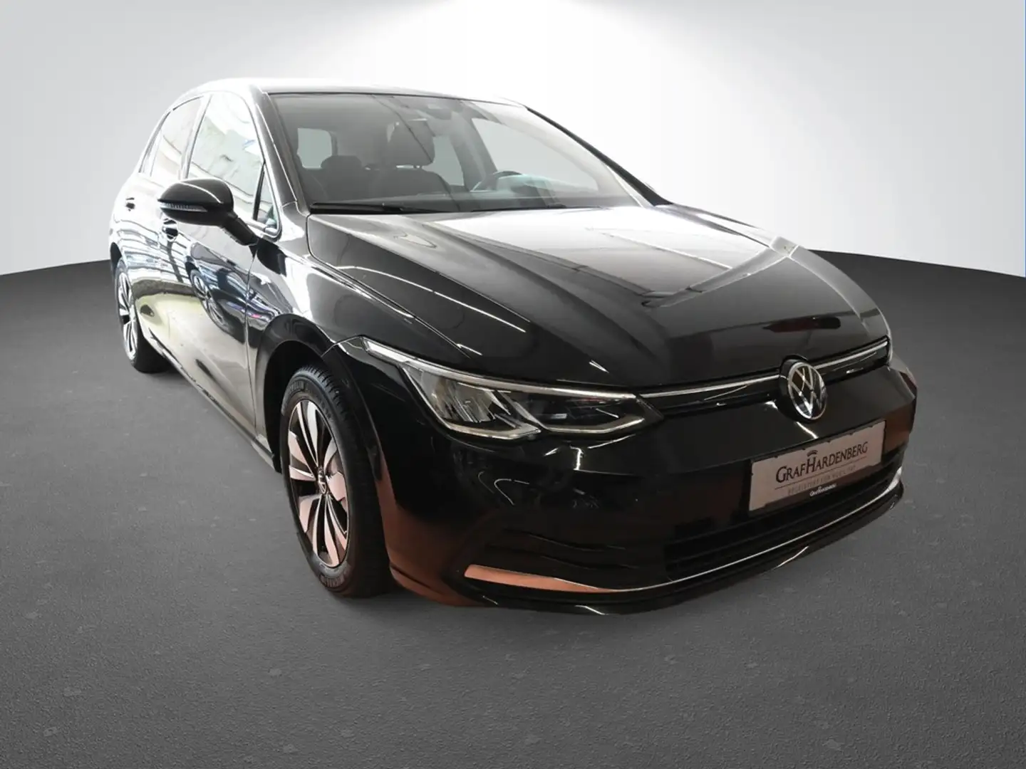 Volkswagen Golf VIII Lim 1.5 TSI Move IQ Drive LED PDC Schwarz - 1