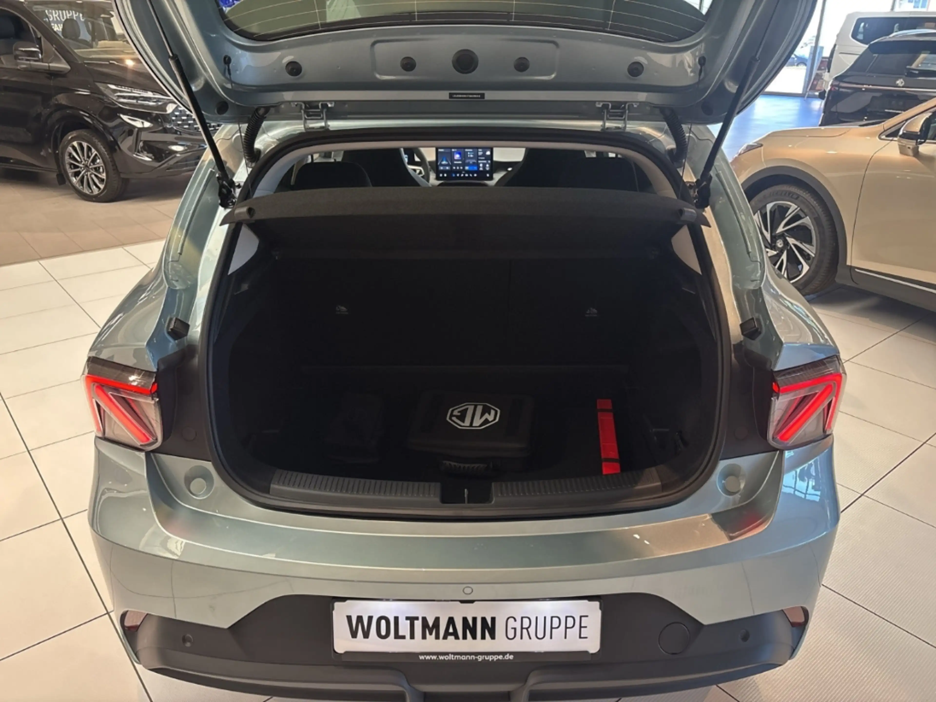 MG MG4 54 Kw Premium Navi 360 Kamera ACC Apple CarPlay An — photo 7