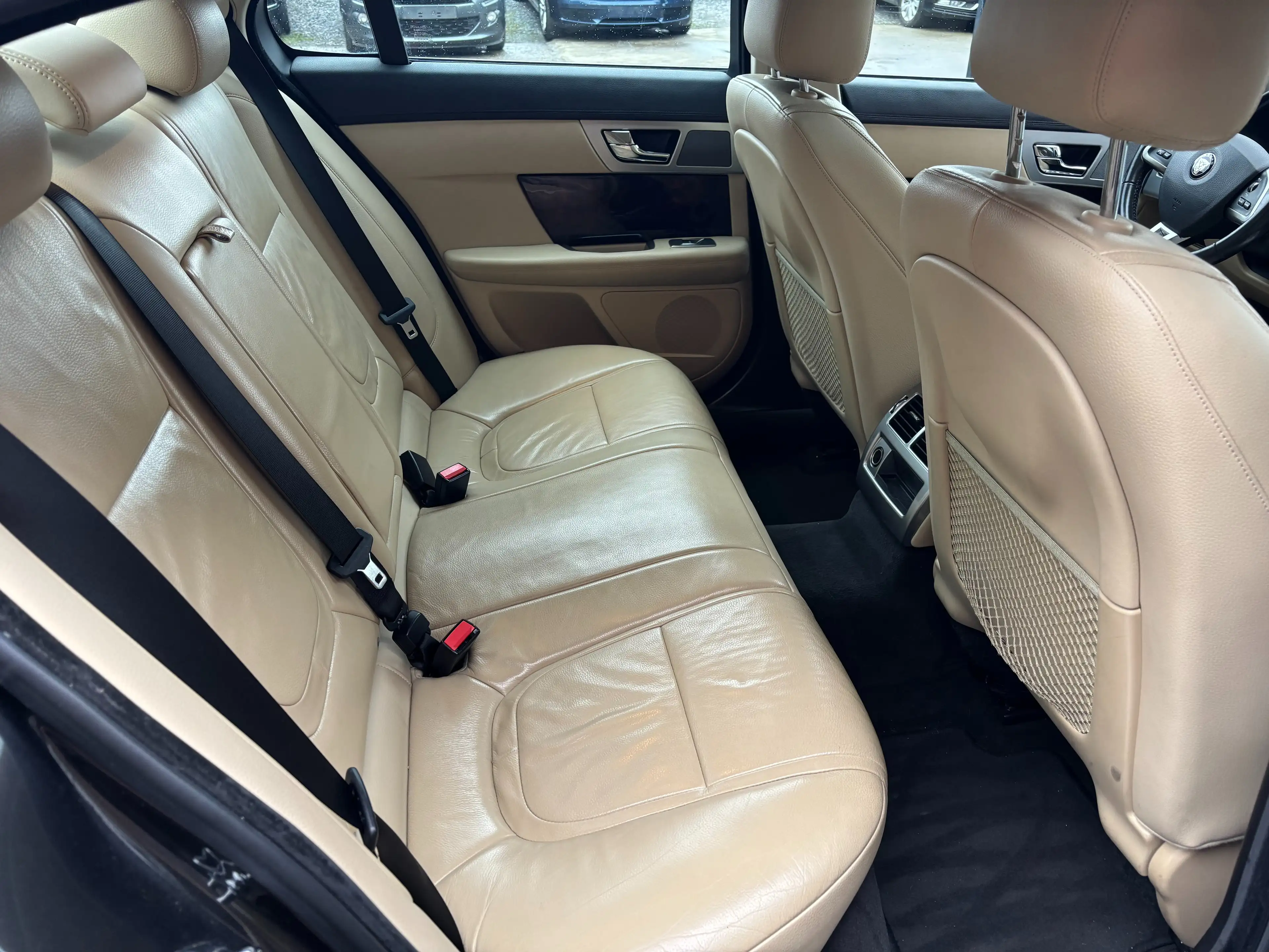Jaguar XF XF 2.2 D Tech Edition — photo 8