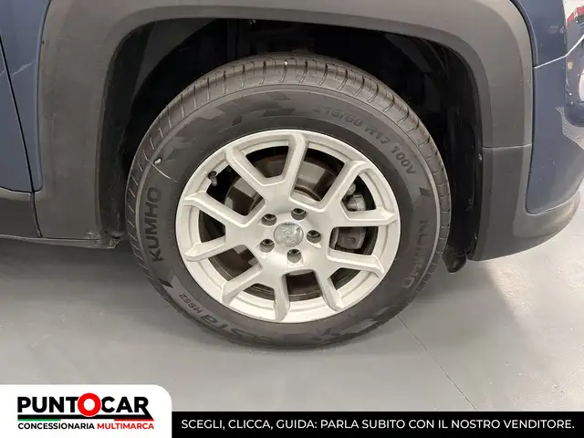 Jeep Renegade view 4