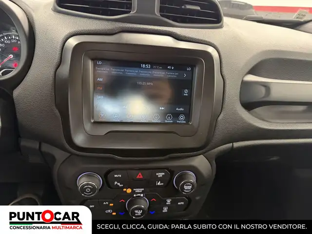 Jeep Renegade view 18