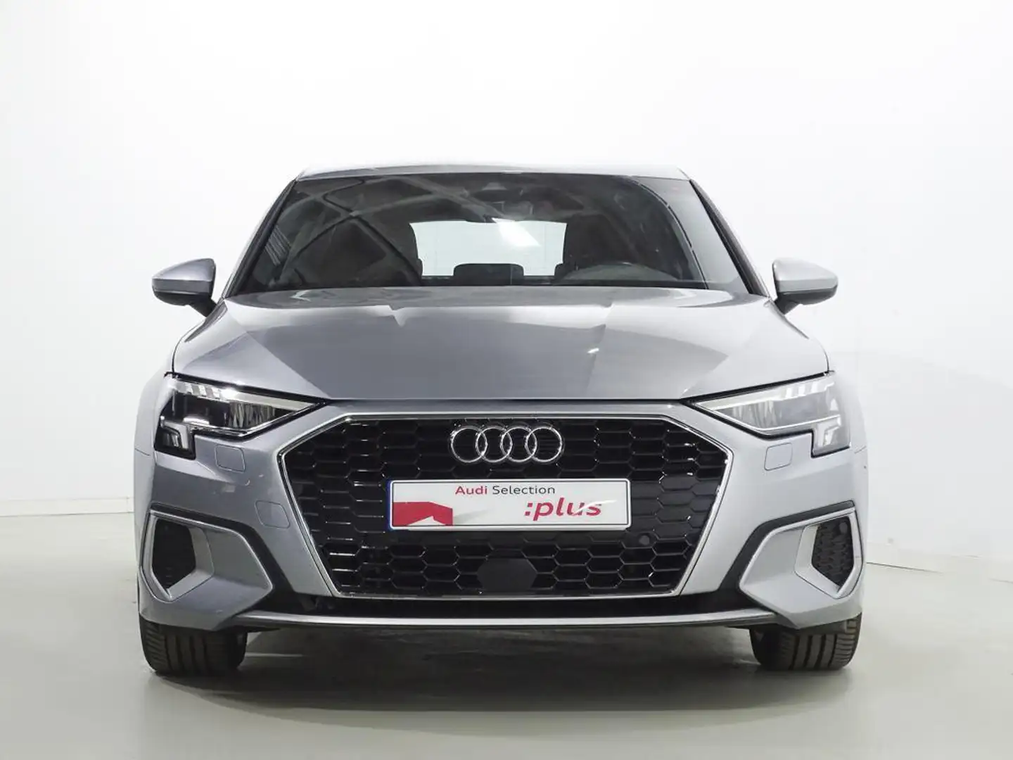 Audi A3 Sportback 30TDI Advanced Plateado - 2