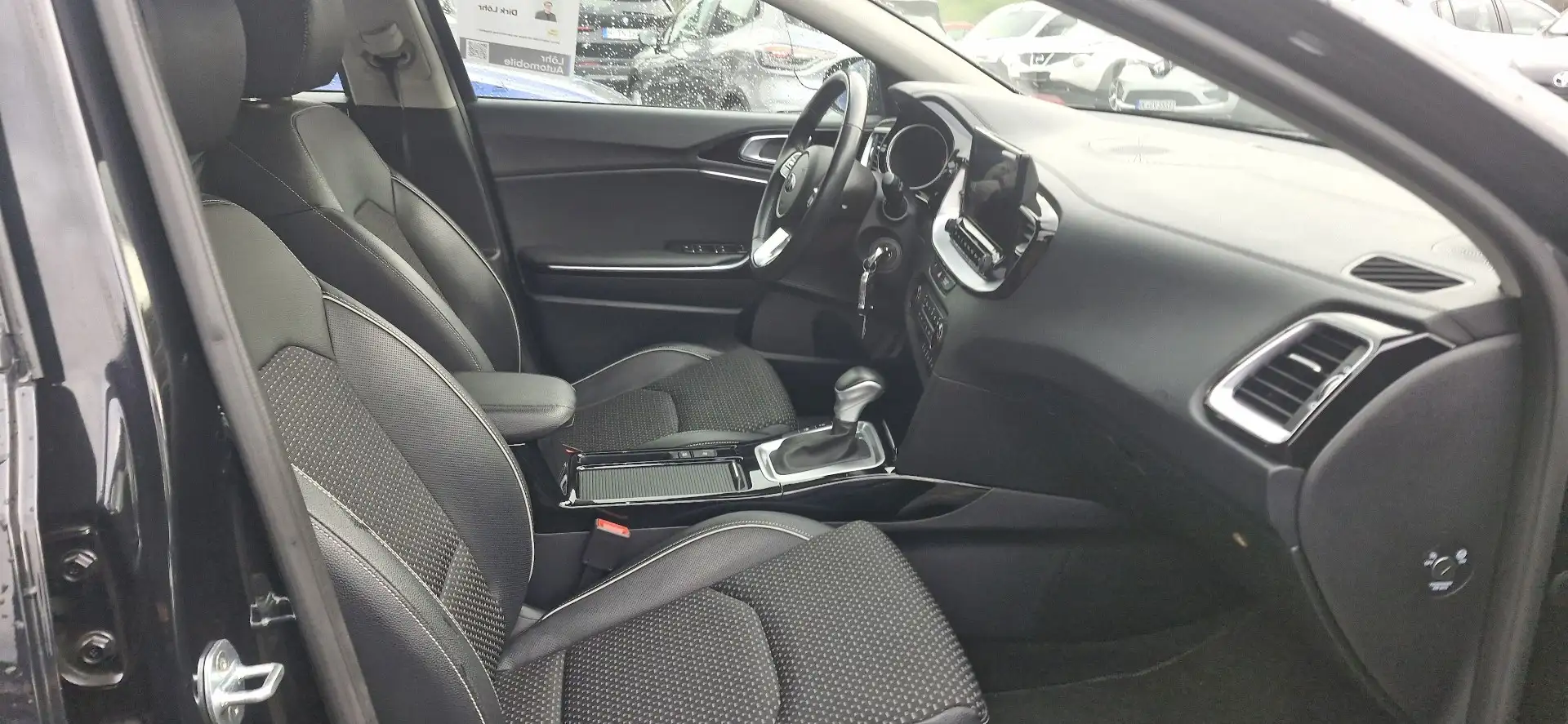 Kia XCeed Spirit / Panoramadach / Automatik Schwarz - 2