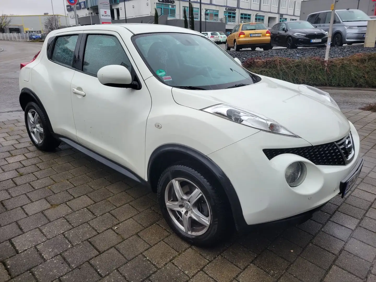 Nissan Juke 1.6 Acenta/TEMPOMAT/BC/ALU/TÜV NEU/2.HAND Weiß - 2