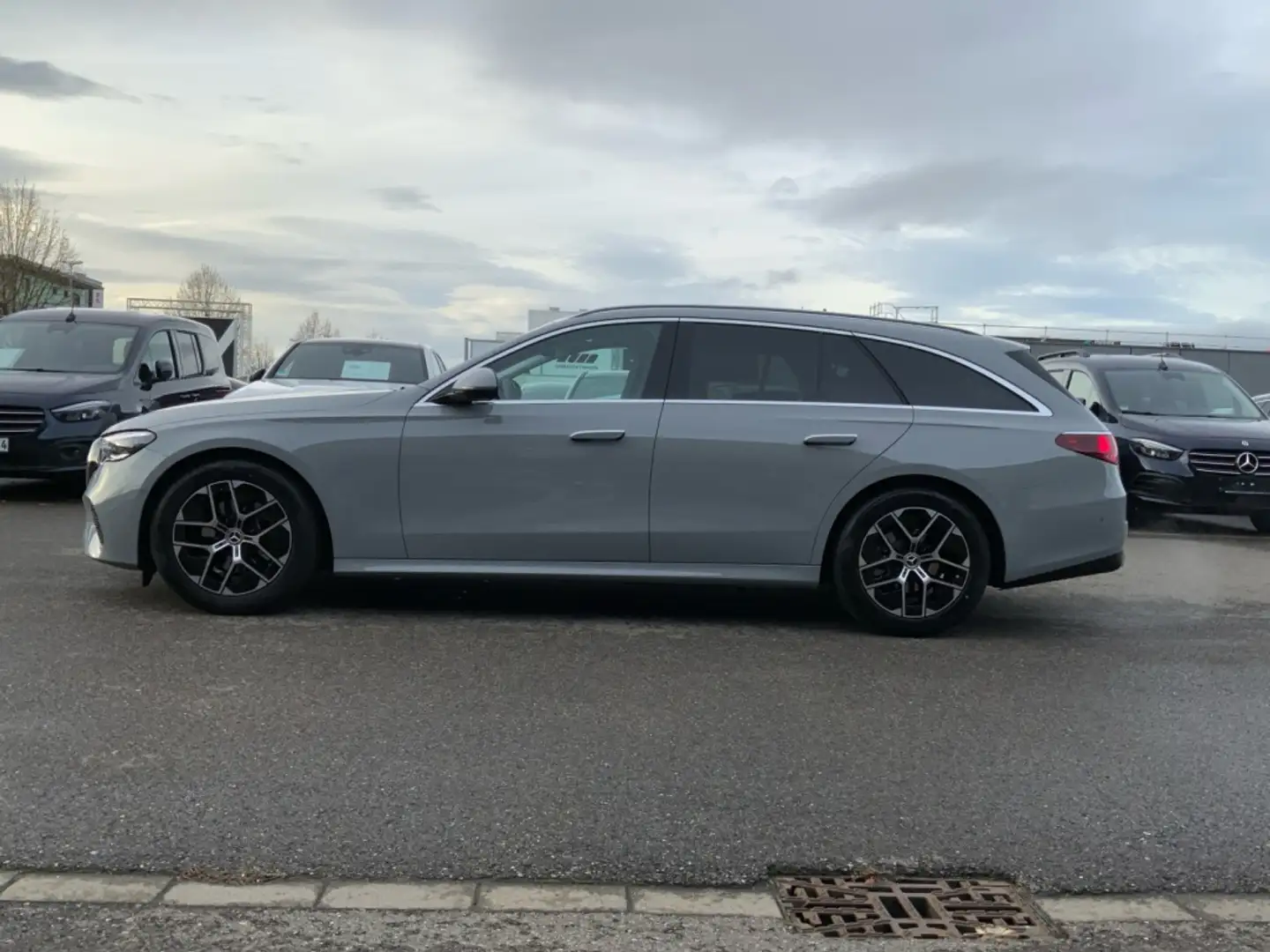 Mercedes-Benz E 200 d T AVANTGARDE+AMBIENTE+DISTRO+MEMORY+MBUX Gri - 2