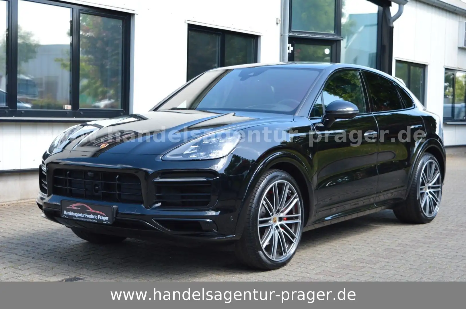 Porsche Cayenne GTS Coupe Pano 22Zoll 360 ACC PASM HUD Noir - 1