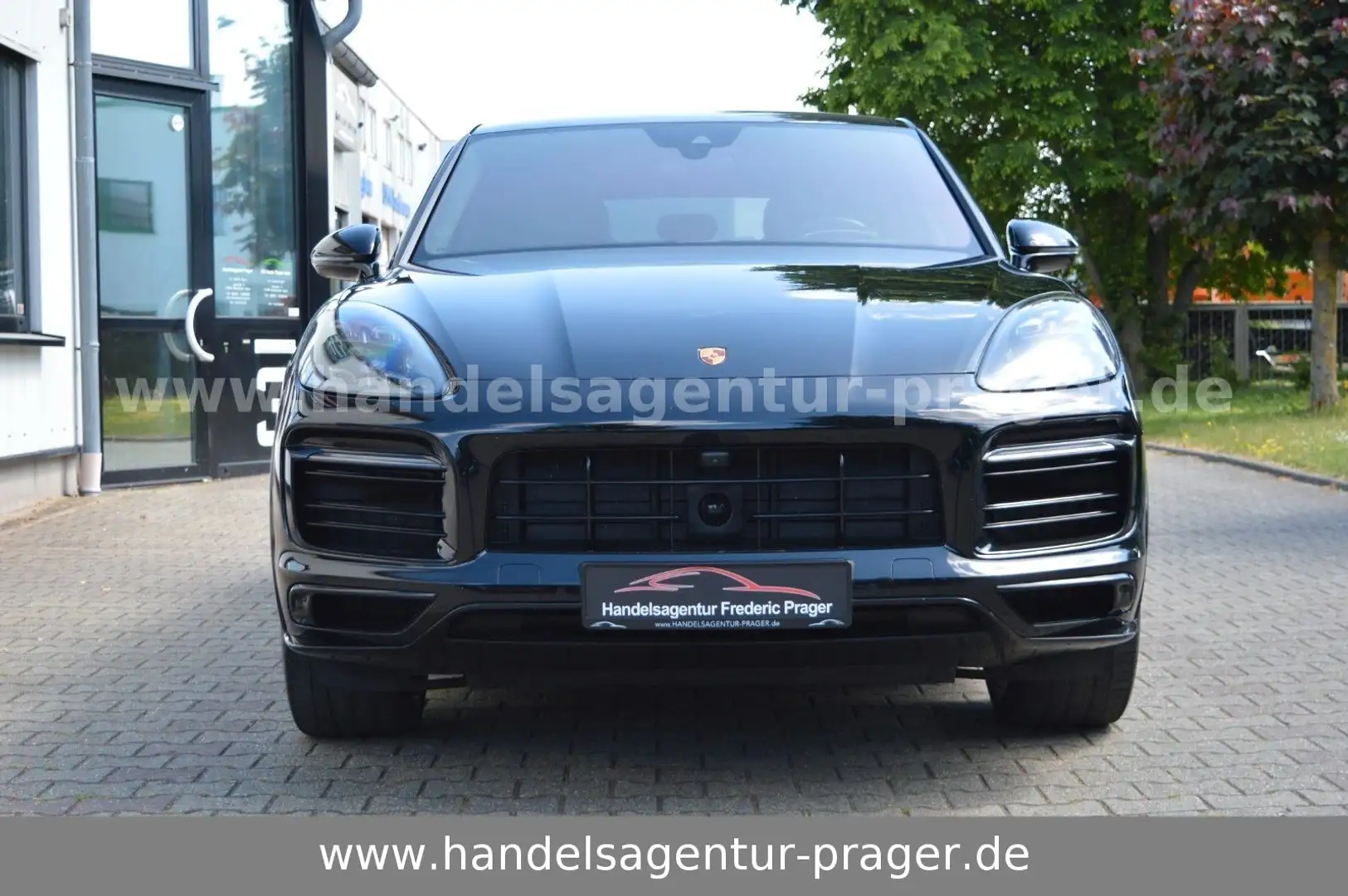 Porsche Cayenne GTS Coupe Pano 22Zoll 360 ACC PASM HUD Noir - 2