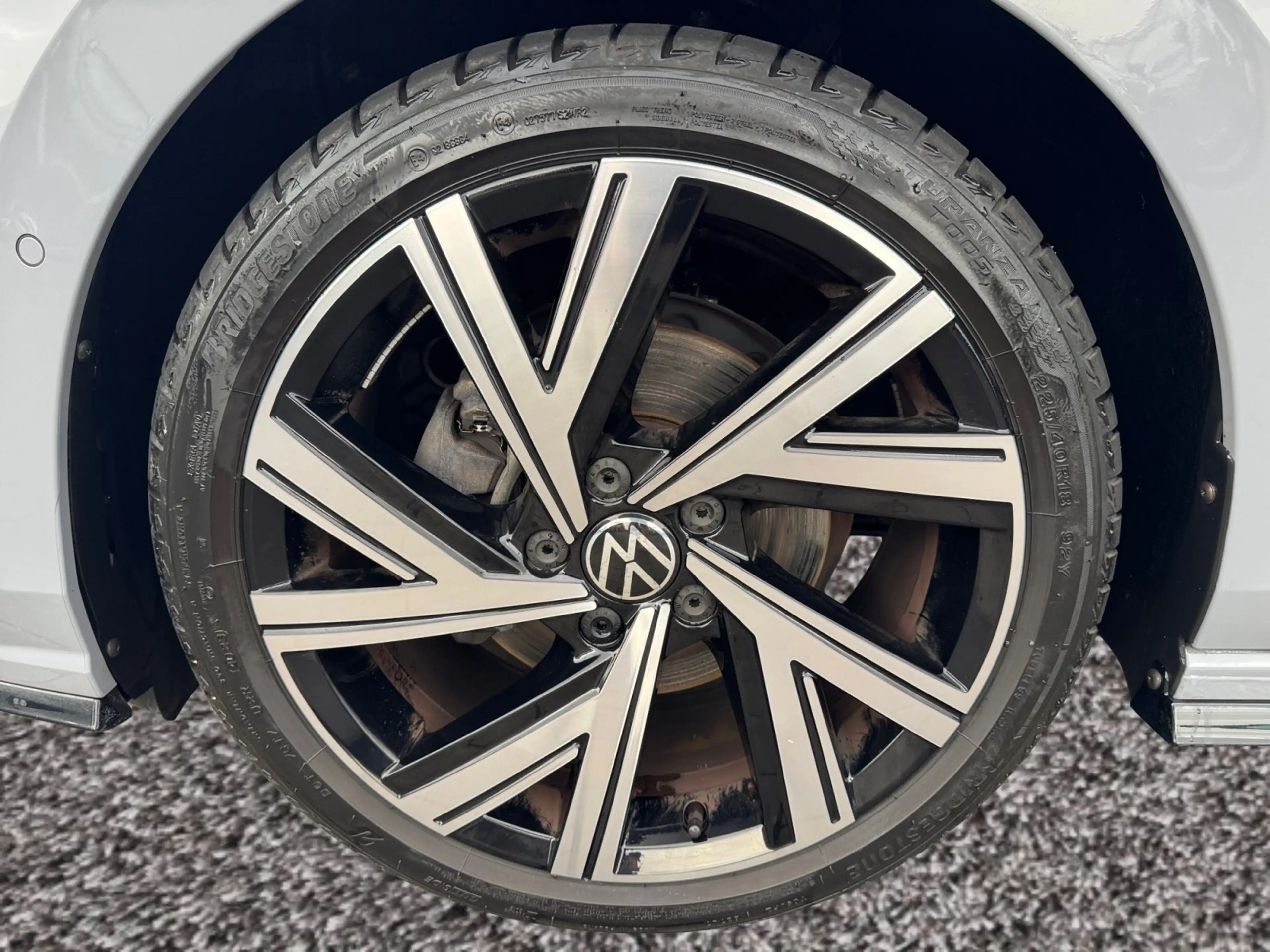 Volkswagen Golf R-Line eTSI DSG|PANO|HEADUP|LED+|KAMERA|NAV — photo 8