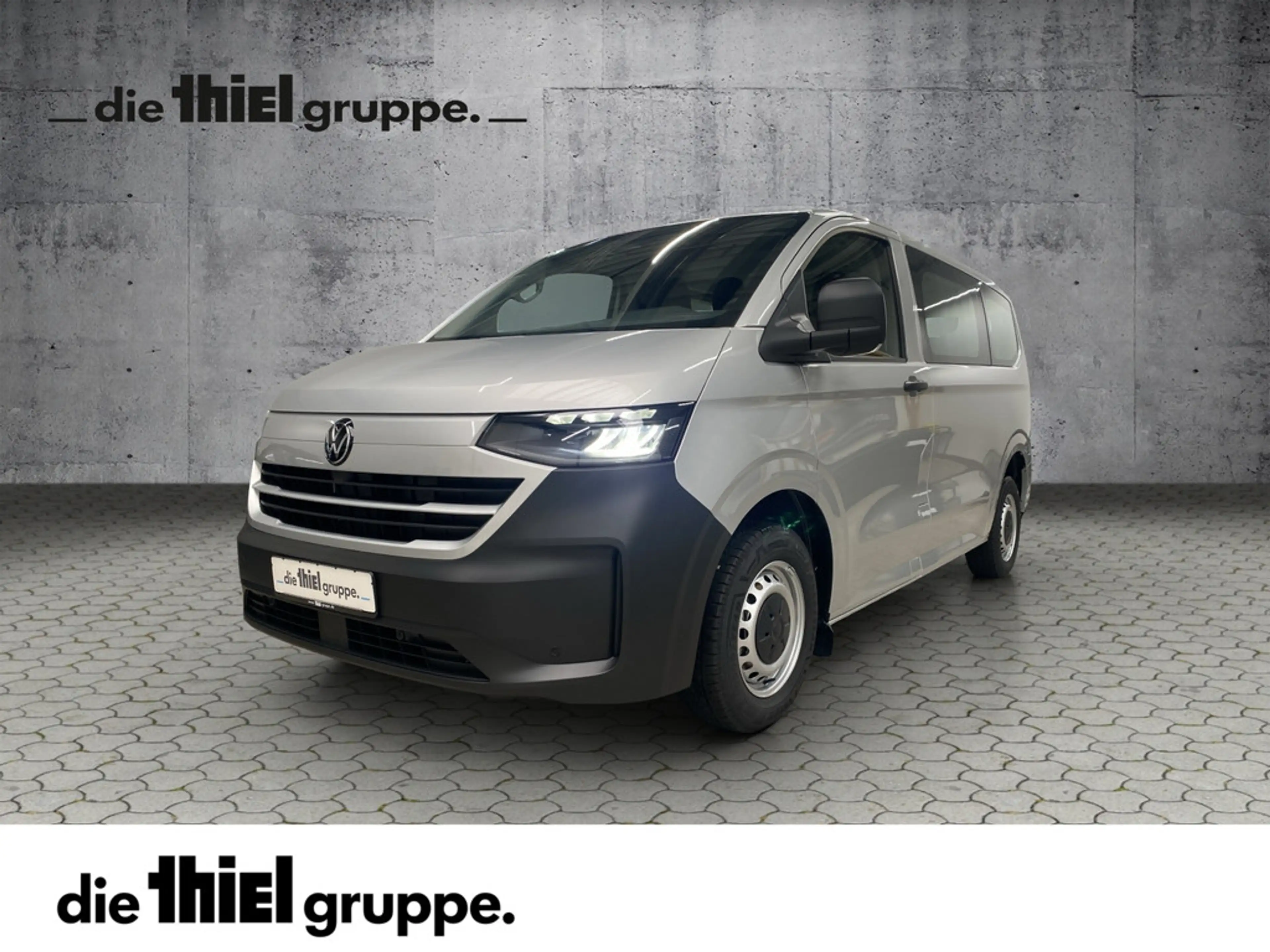Volkswagen T7 Kombi 2.0 l TDI DSG langer Radstand AHK+Keyless+LED
