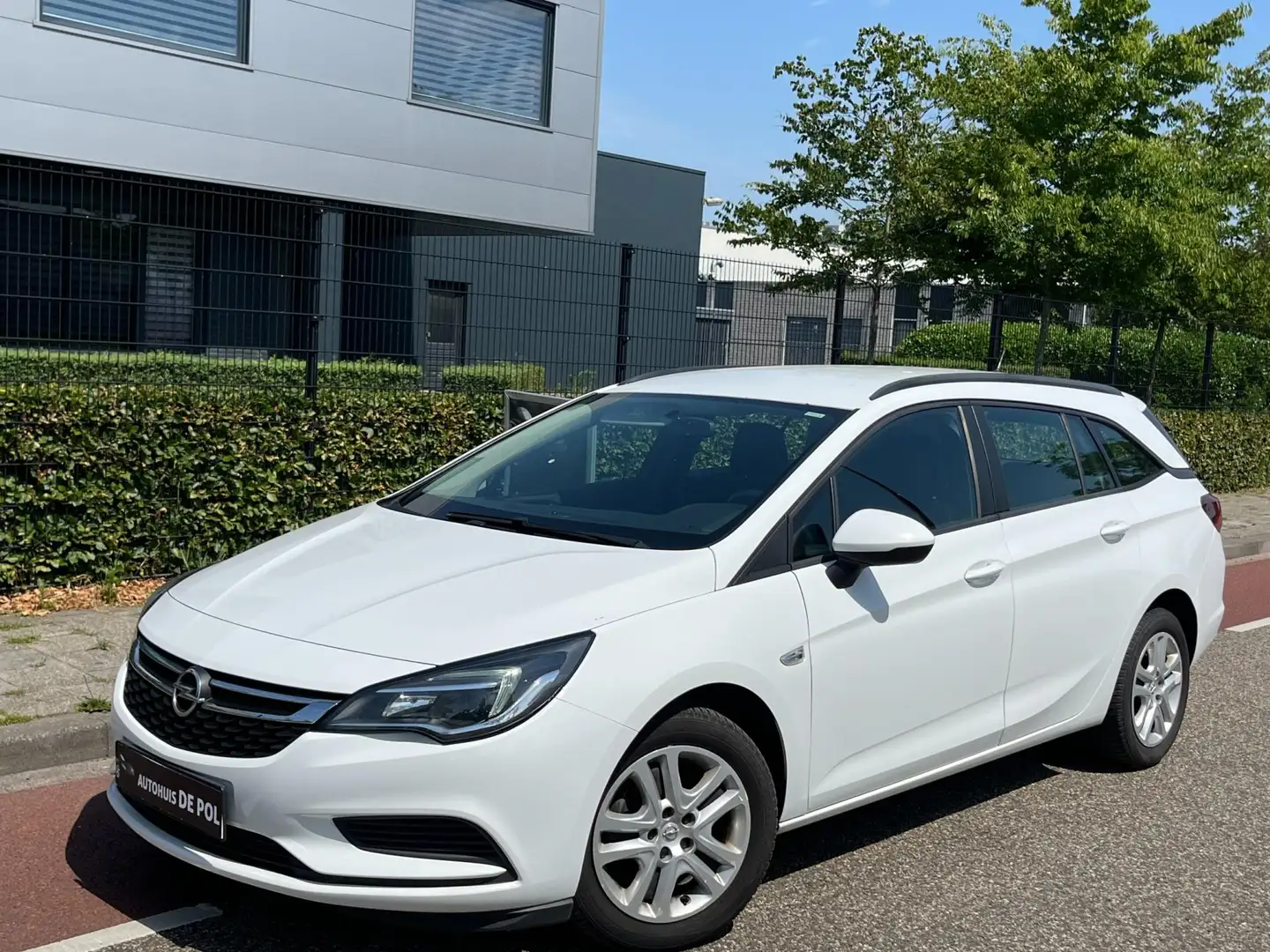 Opel Astra Sports Tourer 1.4 Business Executive Airco Cruise/ Blanco - 1