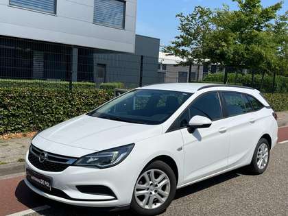Opel Astra Sports Tourer 1.4 Business Executive Airco Cruise/