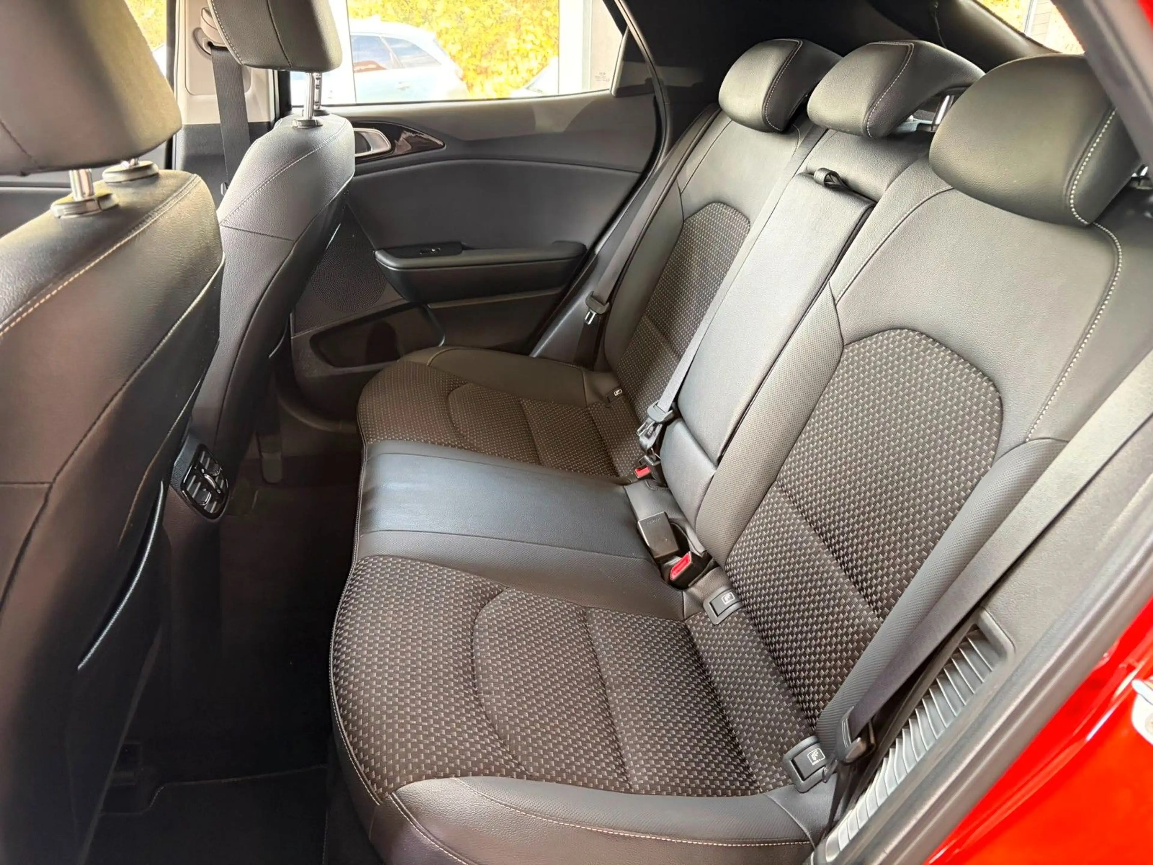 Kia XCeed 1.6 GDI Plug-In Hybrid Spirit *Navi*AHK* — photo 10