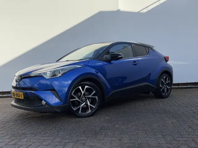 Toyota C-HR view 15