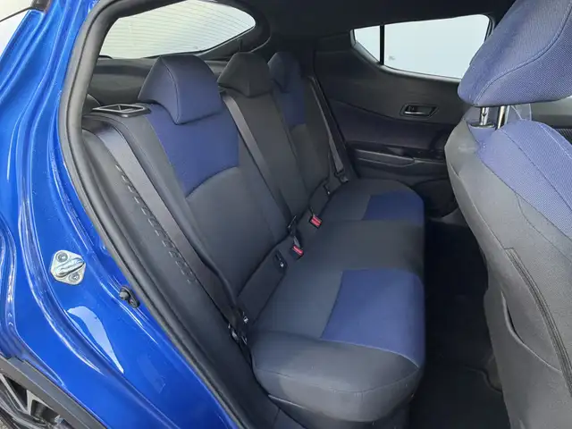 Toyota C-HR view 18