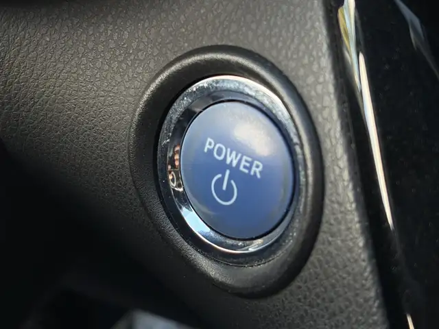 Toyota C-HR view 24