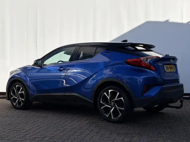 Toyota C-HR view 12