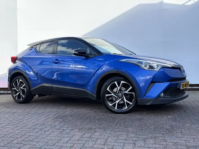 Toyota C-HR view 13