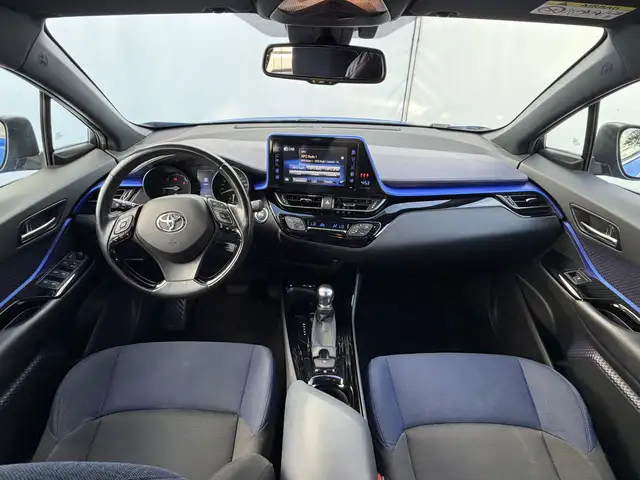 Toyota C-HR view 20
