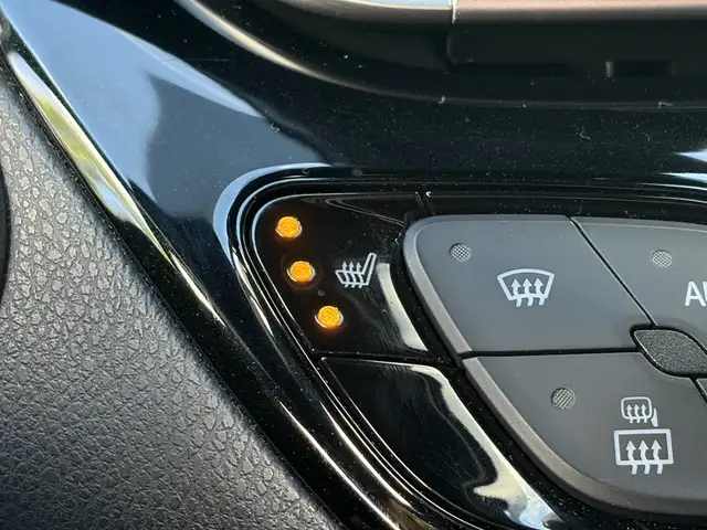 Toyota C-HR view 8