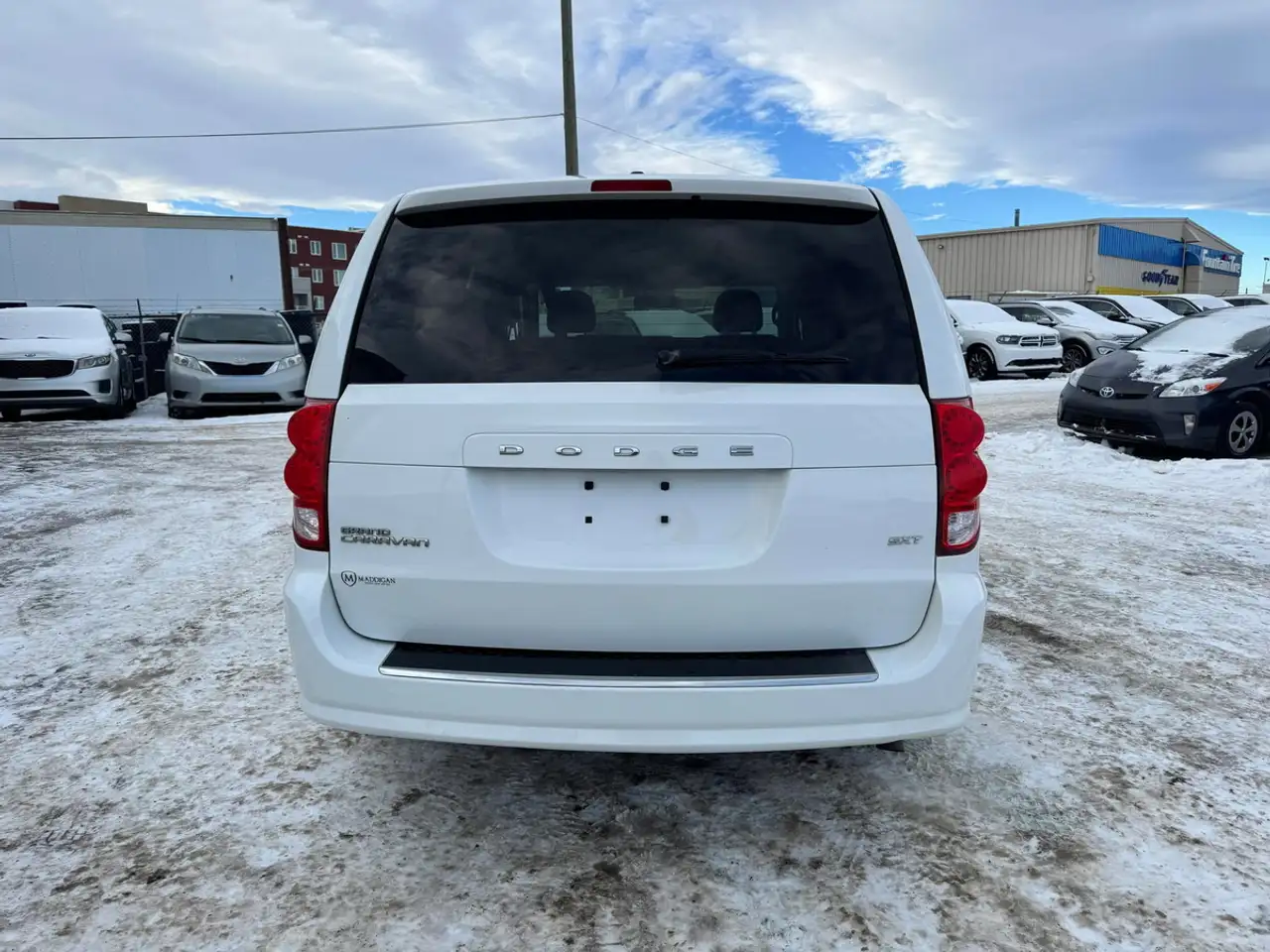Dodge Grand Caravan снимка Dodge Grand Caravan