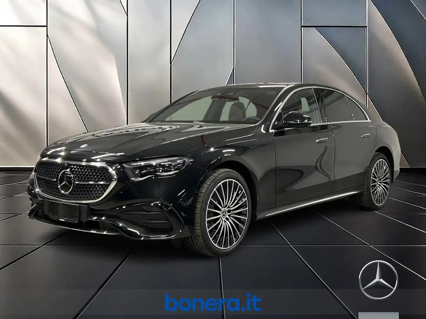 Mercedes-Benz E 450 d AMG Line Premium 4matic auto Zwart - 1