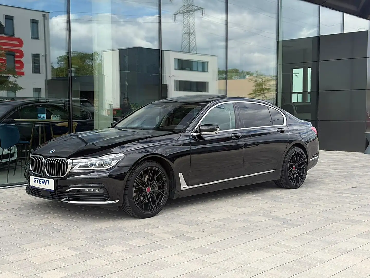 BMW Sonstige 7er-Reihe 7er- 740 d L xDrive *MASSAGE* SCHIEBE... Schwarz - 1