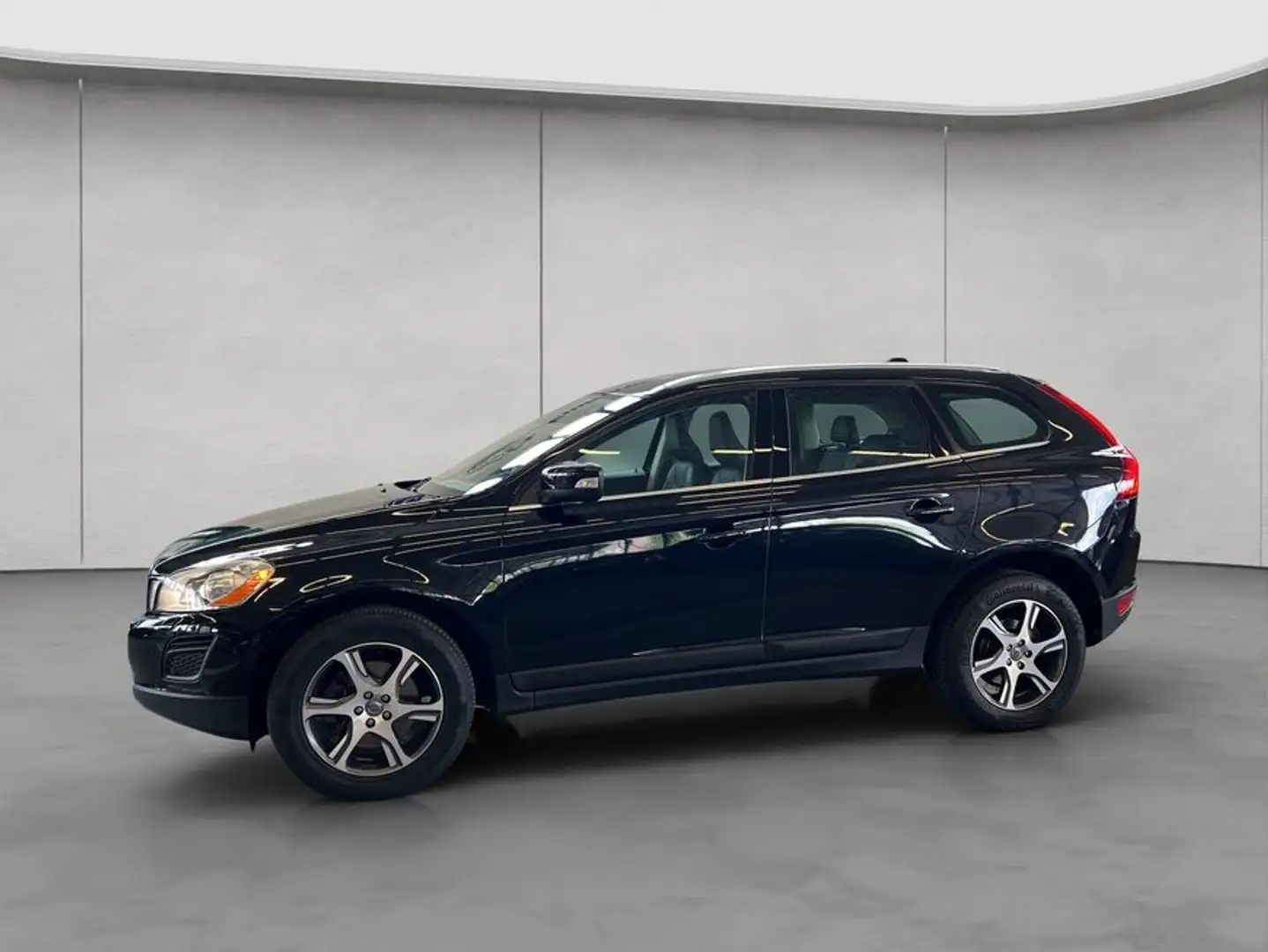 Volvo XC60 XC60 D5 AWD Summum Glasd Navi Xenon Kamera PDCv+h Negru - 2