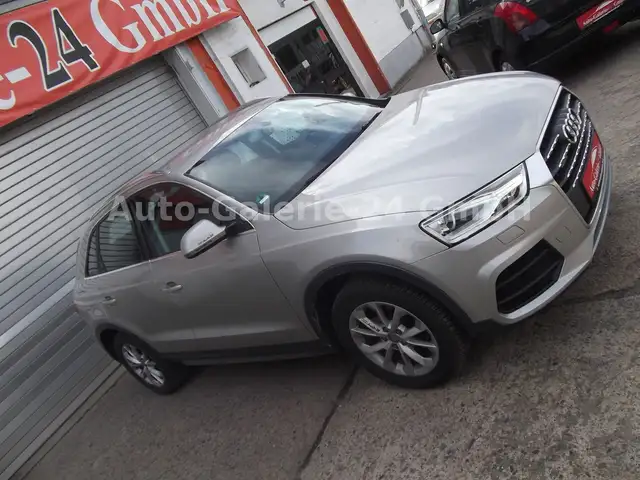 Audi Q3 view 4