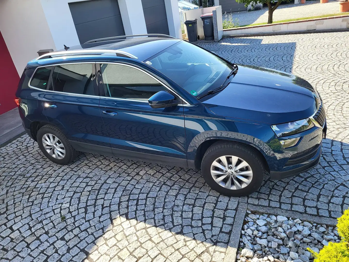Skoda Karoq Karoq 1,0 TSI Ambition Limited Ambition Limited Blau - 2