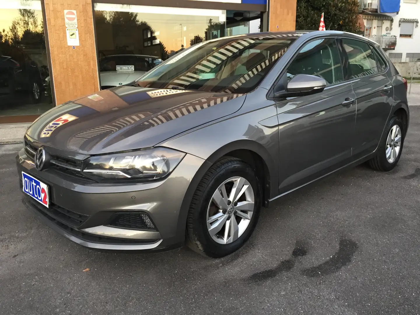 Volkswagen Polo Polo 5p 1.6 tdi Comfortline 95cv X NEOPATENTATI Grigio - 1